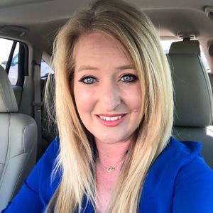 Meet your Posher, Dana